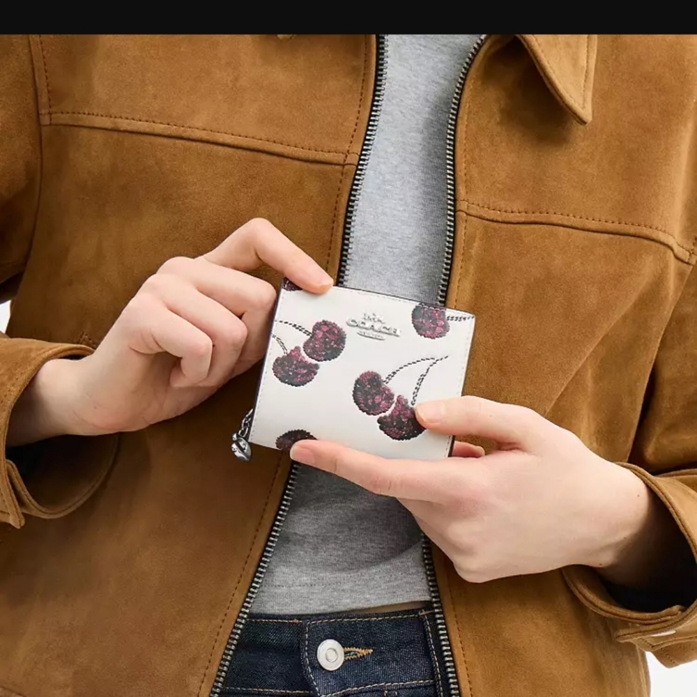 Coach Snap Wallet With Cherry Print CDF19 - Picture 9 of 9